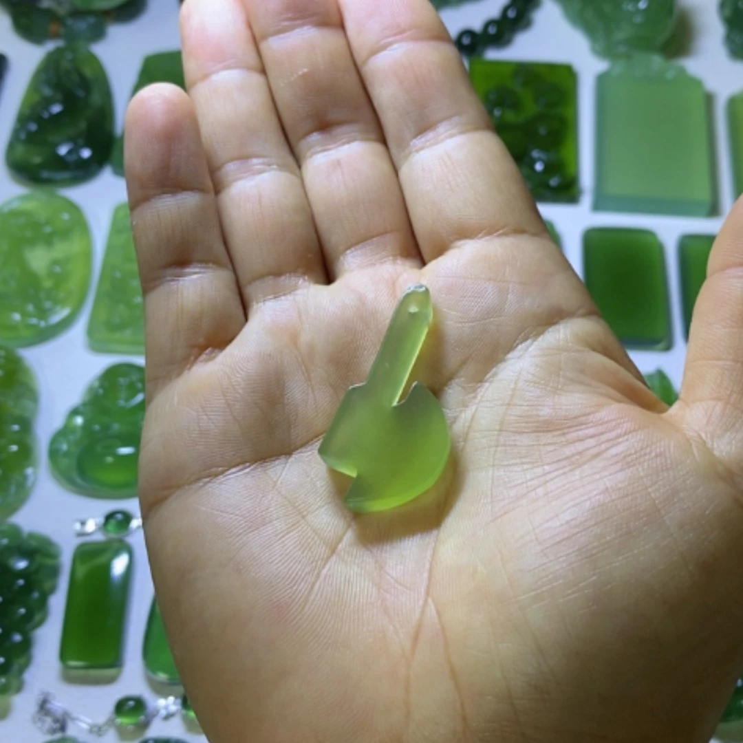 【闪购商品】未镶嵌蛇纹石玉颈饰