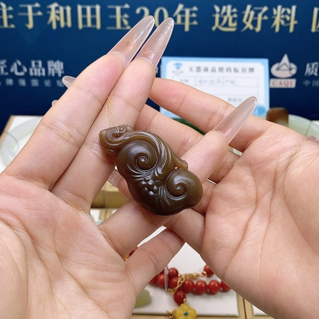 颈饰未镶嵌和田玉sj