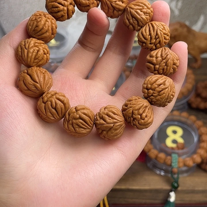 文玩核桃手串忘**去21豹子头