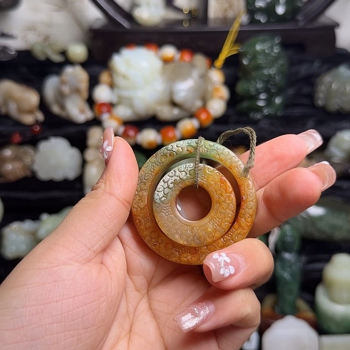 和田玉（糖玉）未镶嵌颈饰