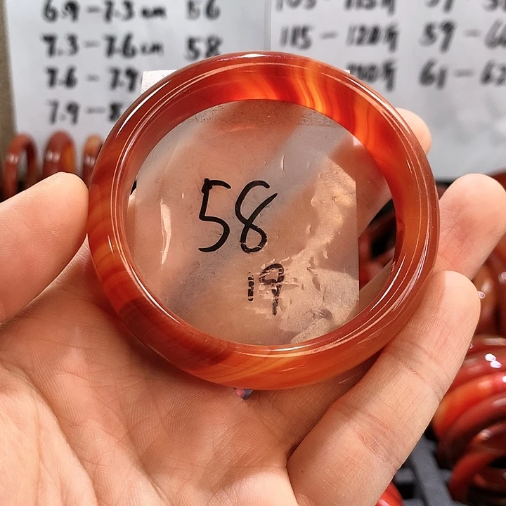 玛瑙/玉髓手镯未镶嵌