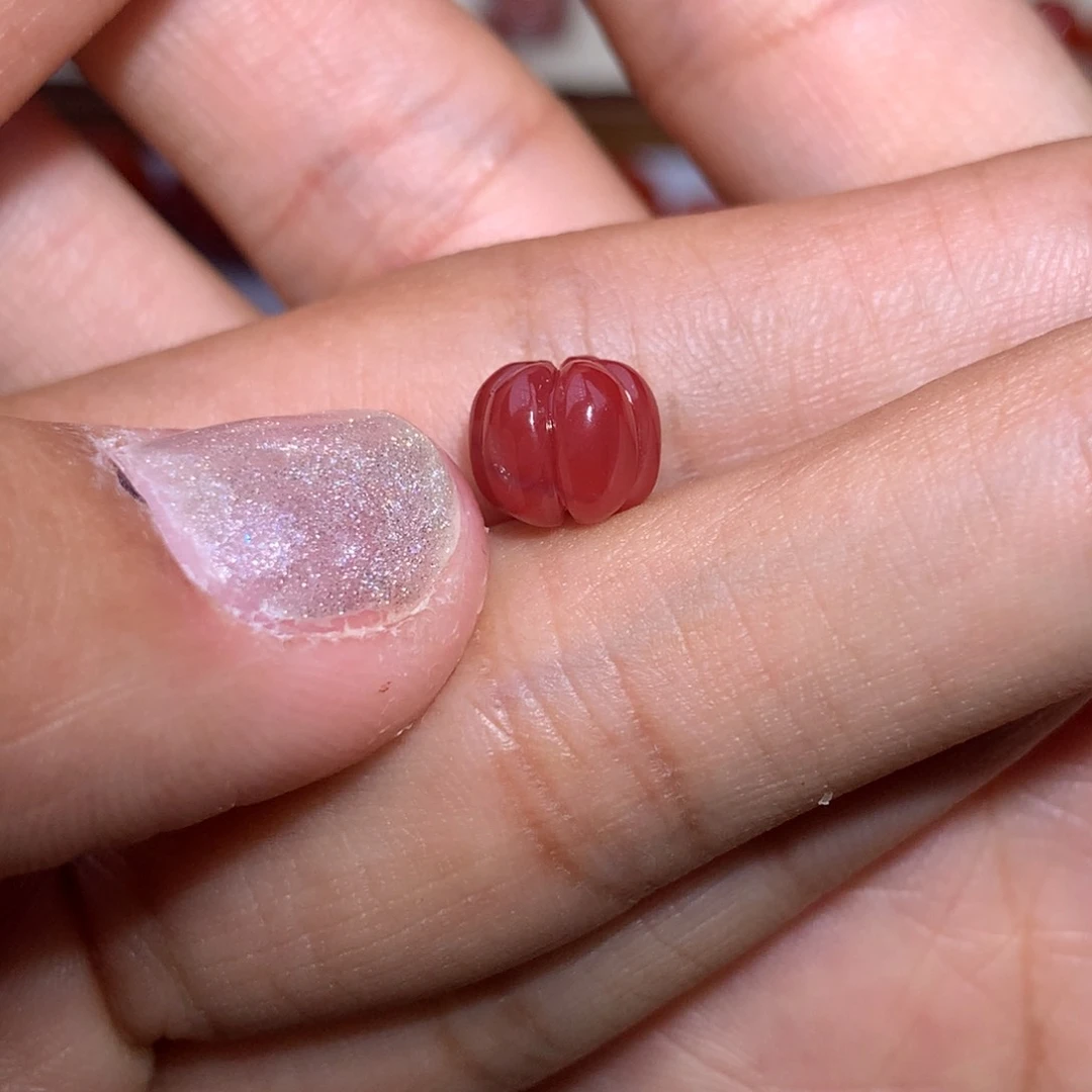 南红玛瑙牛血瓜珠8.3×6.8未镶嵌微微纹