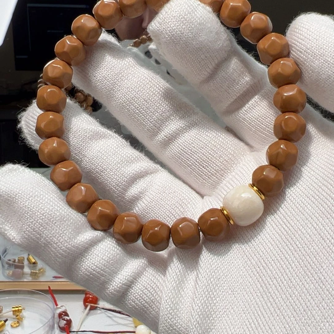 吊坠猴头核桃小***?奶酪