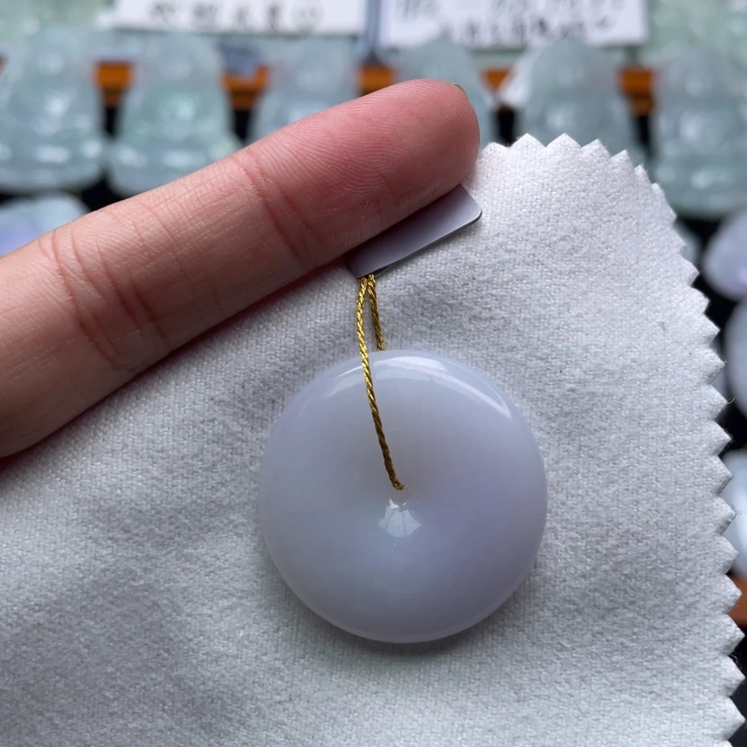 颈饰未镶嵌翡翠平安扣