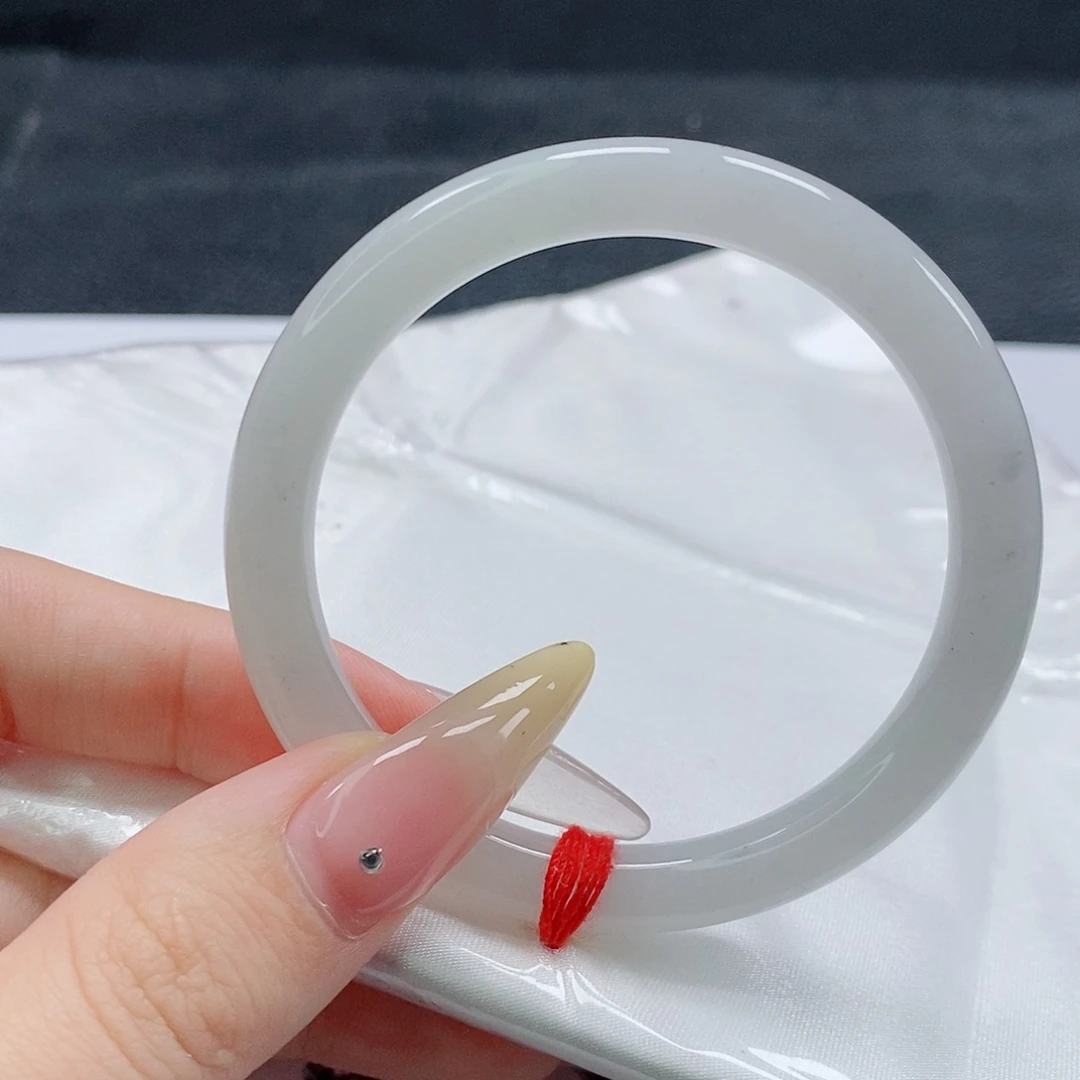 【闪购商品】未镶嵌手镯（圆镯）翡翠369号
