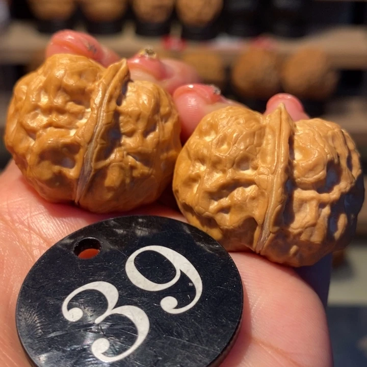 铁核桃双龙疙瘩包33尺寸