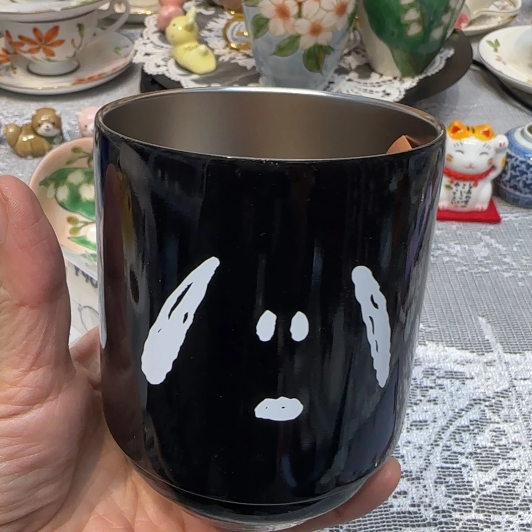 咖啡杯里的咖啡是我的最