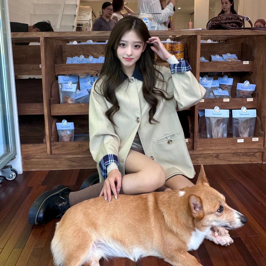 白水女【布达佩斯学院】撞色格纹风衣女宽松高级感外套B40944538