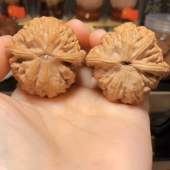 k****)超级福利：球体凤凰台