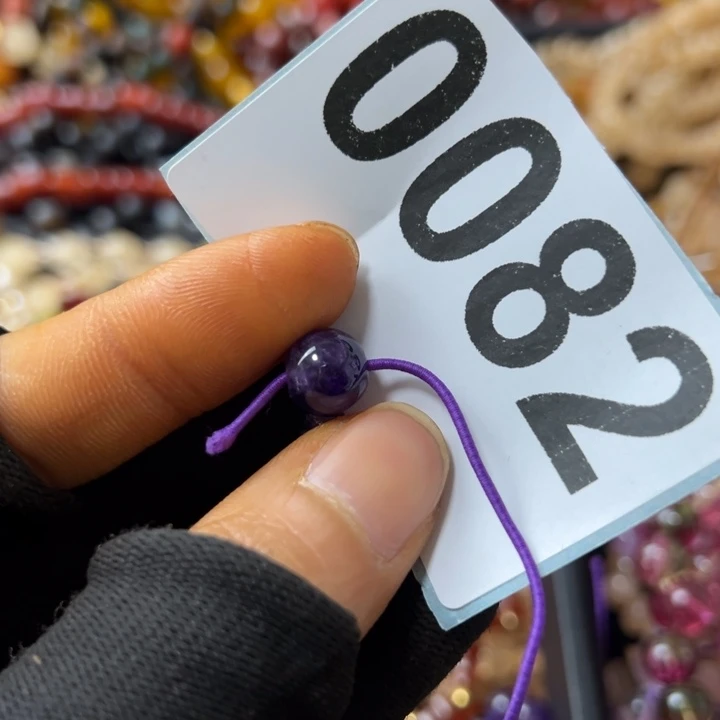 玛瑙/玉髓未镶嵌颈饰应****。