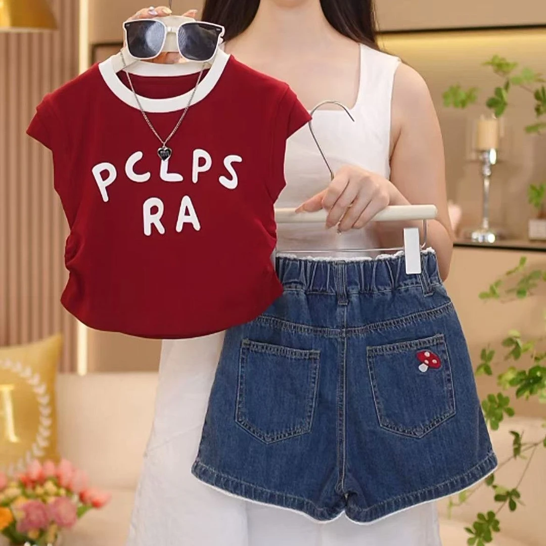 女童套装2025夏季新款儿童时尚字母背心红上衣蘑菇绣花边牛仔短裤