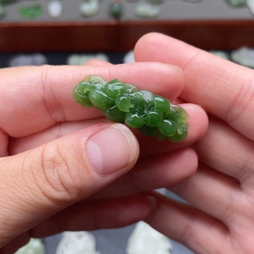 颈饰未镶嵌和田玉碧玉莲花手牌