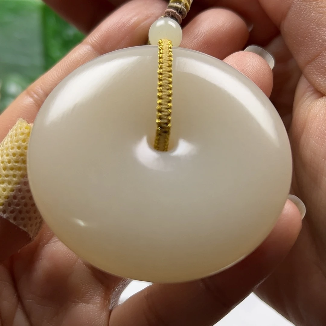 和田玉吊坠未镶嵌