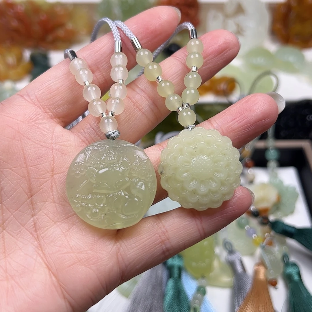 蛇纹石玉未镶嵌颈饰