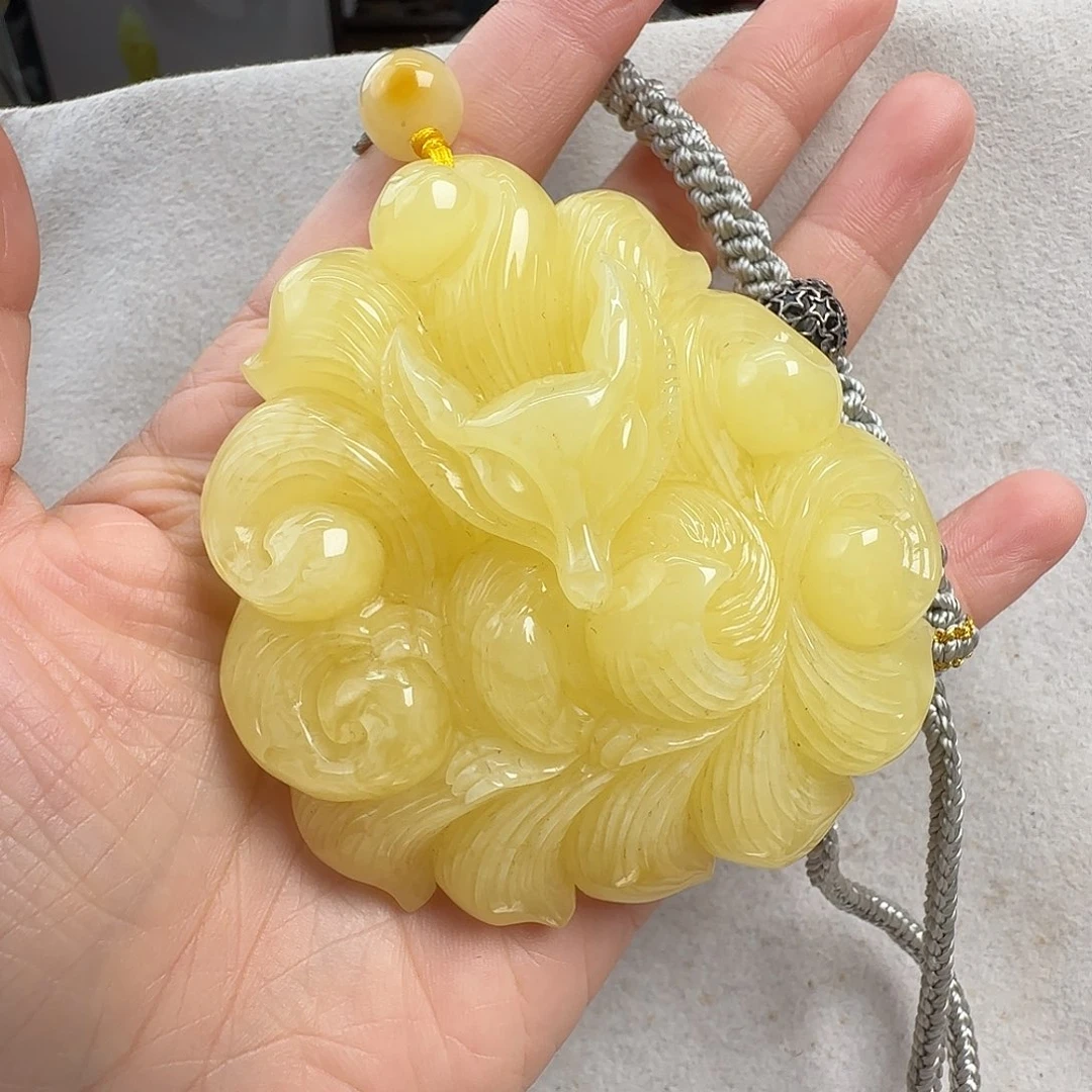 蜜蜡未镶嵌珠宝奇石