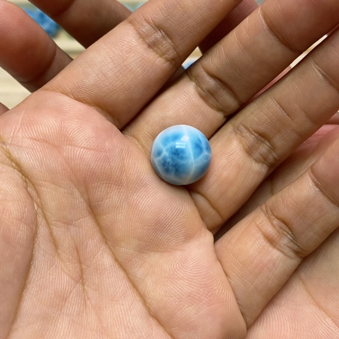 不***米未镶嵌针钠钙石（海纹石）颈饰