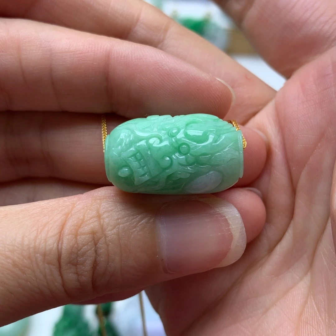 翡翠未镶嵌颈饰翡翠