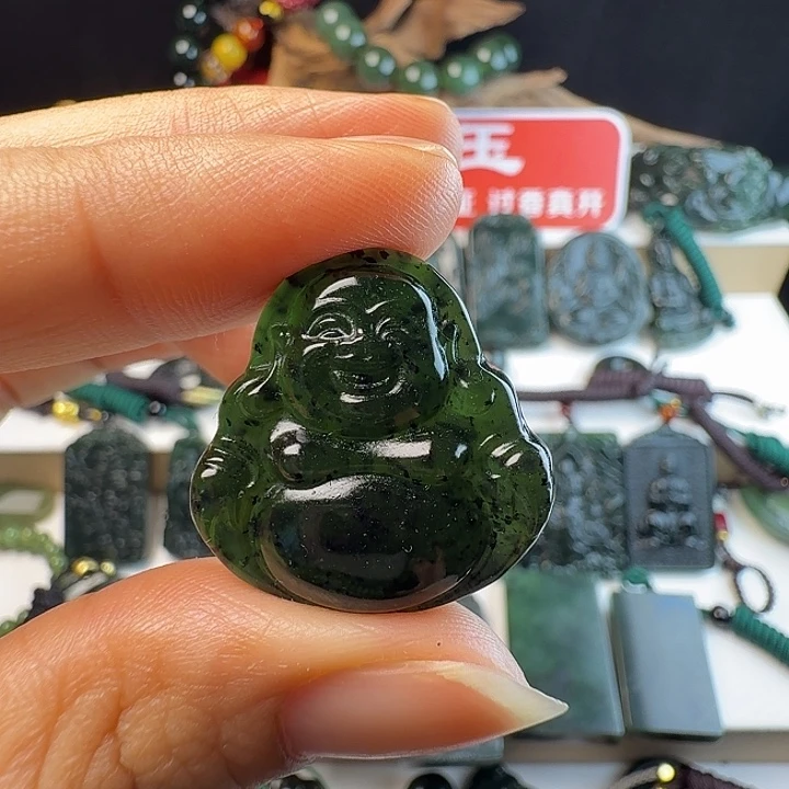 未镶嵌蛇纹石玉颈饰佛公