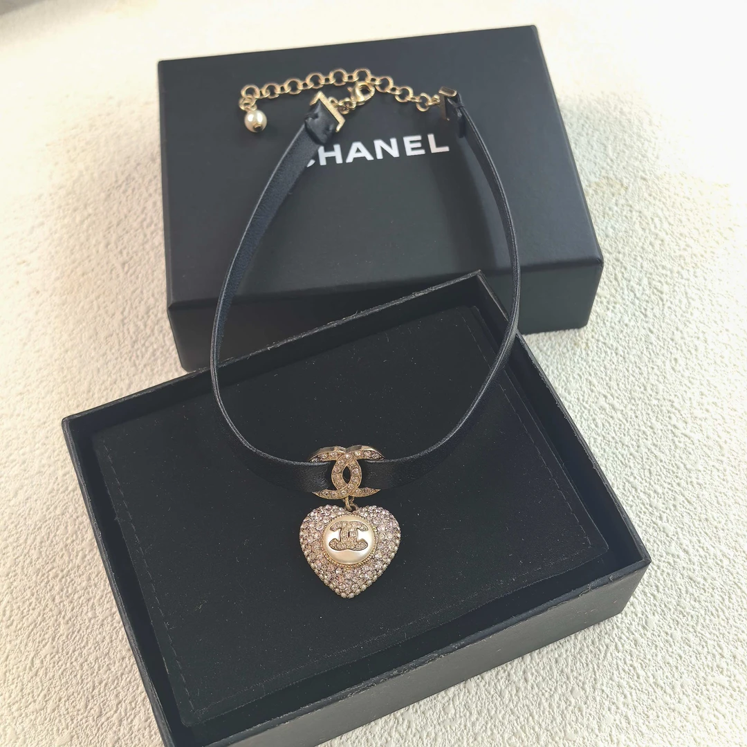 95新 Chanel/香奈儿 泡泡中古Chanel皮质珍珠水钻爱心choker
