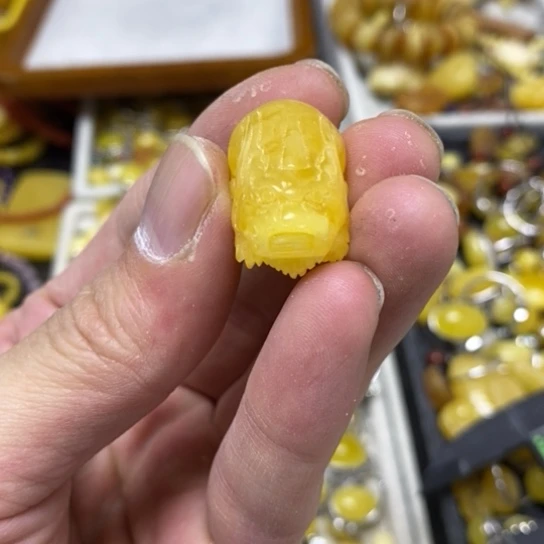 蜜蜡裸石未镶嵌吊坠