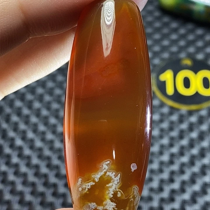 宝***珍玛瑙/玉髓未镶嵌颈饰