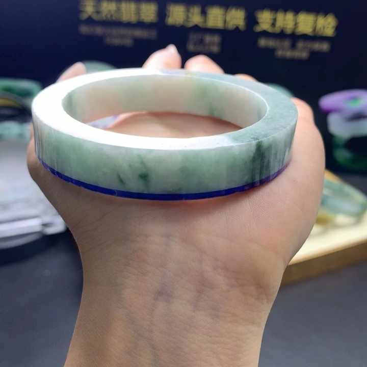 未镶嵌翡翠手镯定制翡翠