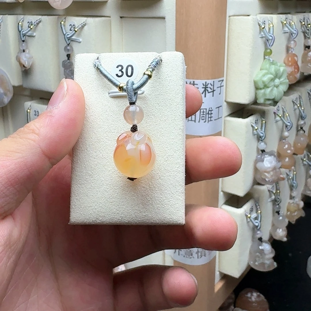 石英质玉未镶嵌颈饰海*