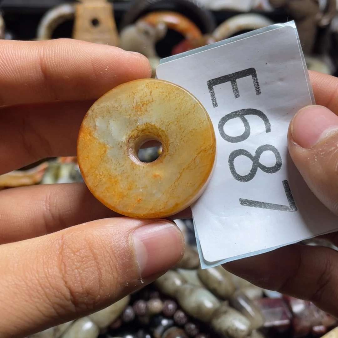 和田玉（糖玉）挂件未镶嵌