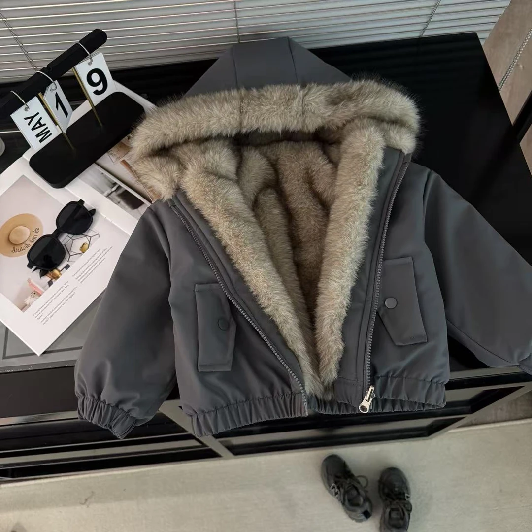 2025冬季加绒新款韩版休闲宽松韩系冲锋衣外套 70011