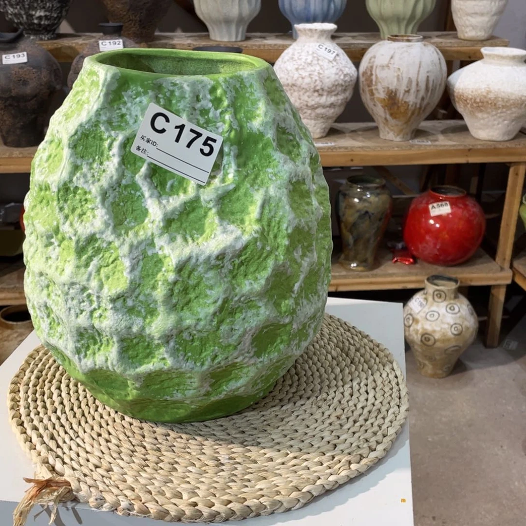 白泥花瓶景德镇陶瓷艺术研究院