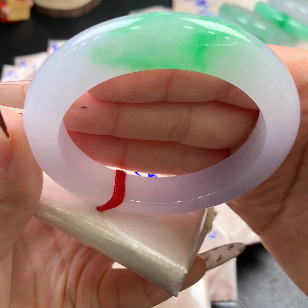 翡翠未镶嵌手镯61号 冰种春彩一步到位！