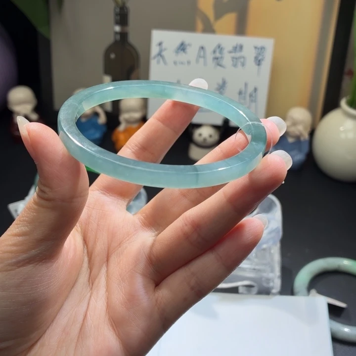 未镶嵌手镯翡翠冰蓝