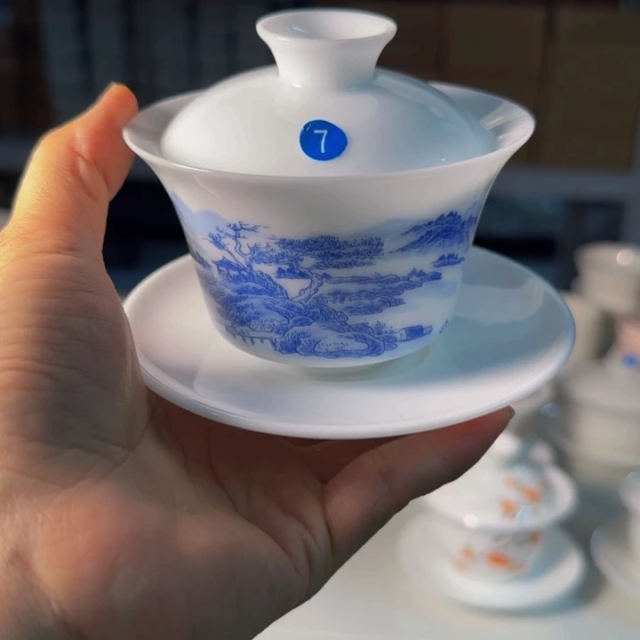 有***持微瑕冰种手绘三才盖碗7号