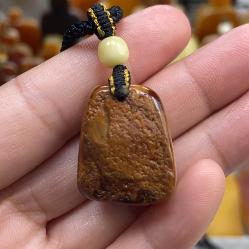 【闪购商品】琥珀颈饰未镶嵌