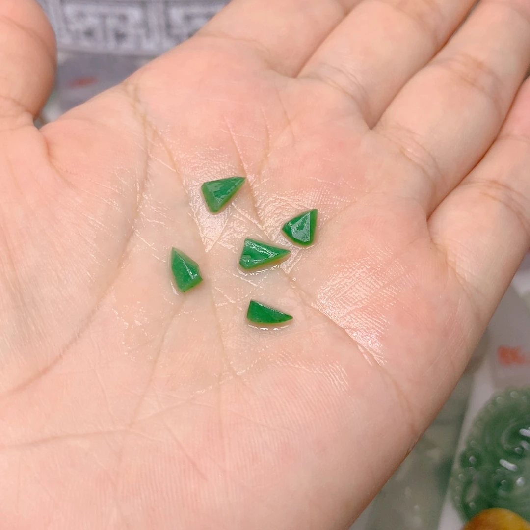 定制翡翠未镶嵌天然翡翠定制