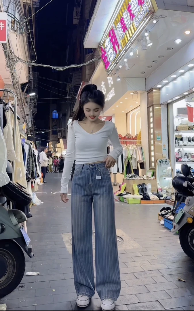 《盈盈家》高品质条纹牛仔阔腿裤