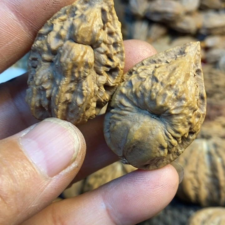 文玩核桃吊坠娜姐300