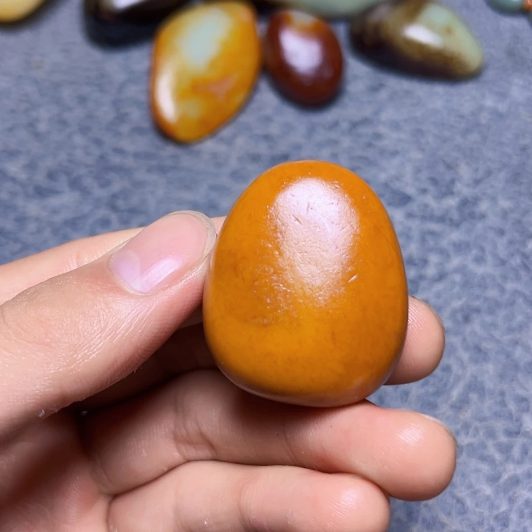 和田玉未镶嵌珠宝奇石