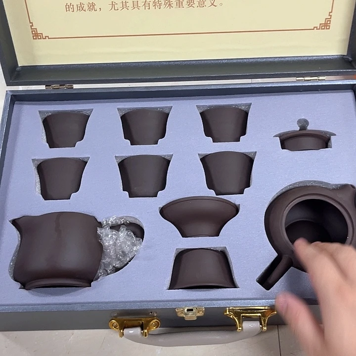 孤品茶具套装等。