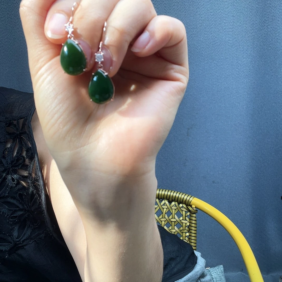 昌***厂和田玉银S925镶嵌耳饰