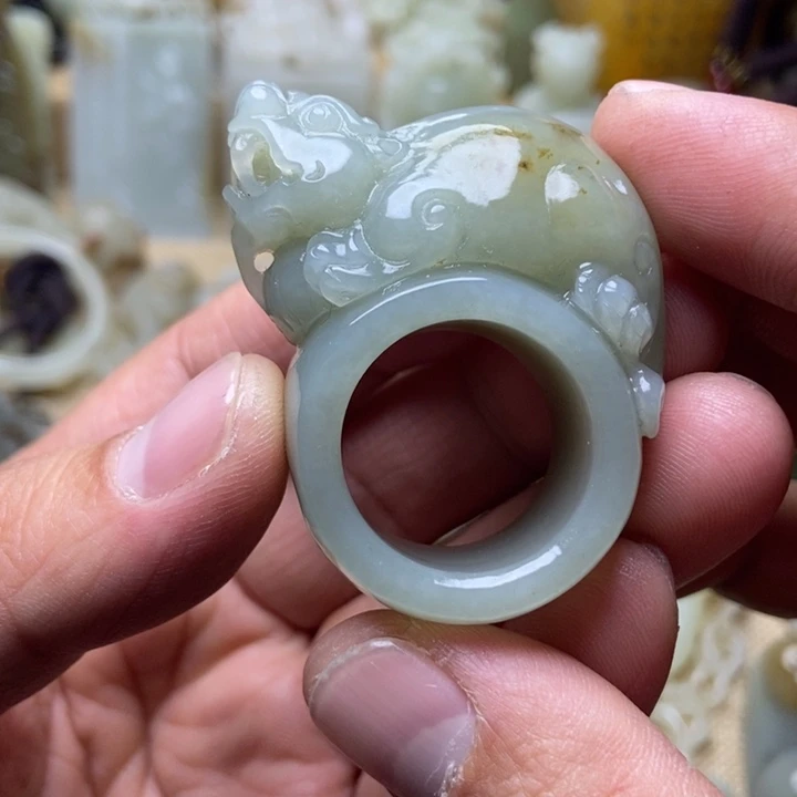 和田玉未镶嵌挂件