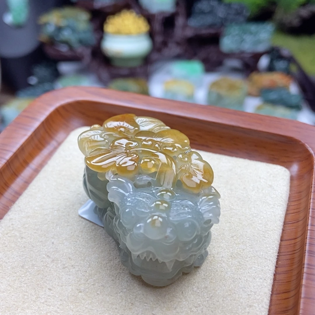 颈饰未镶嵌翡翠A21 高冰洒金含珠貔貅