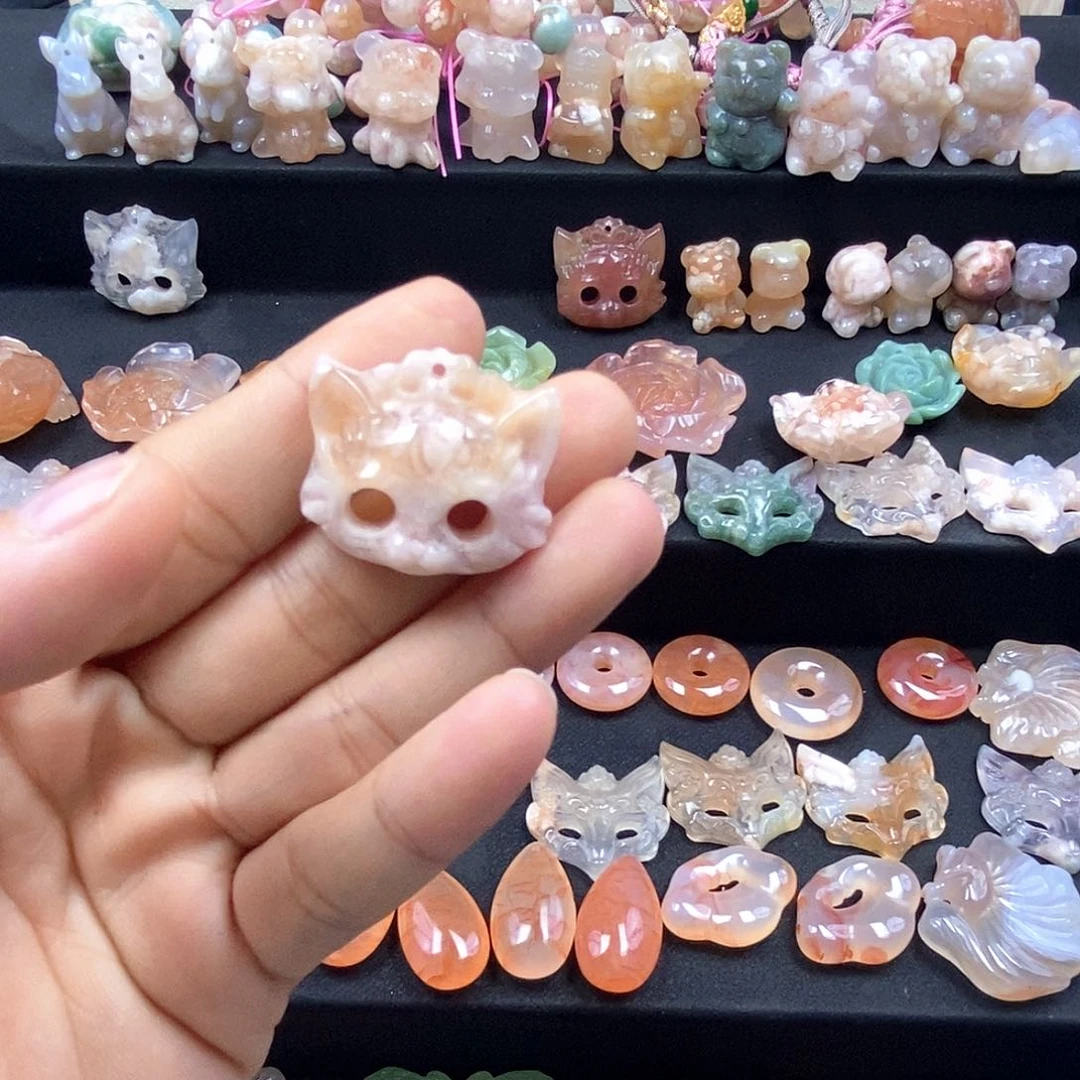 石英质玉颈饰未镶嵌