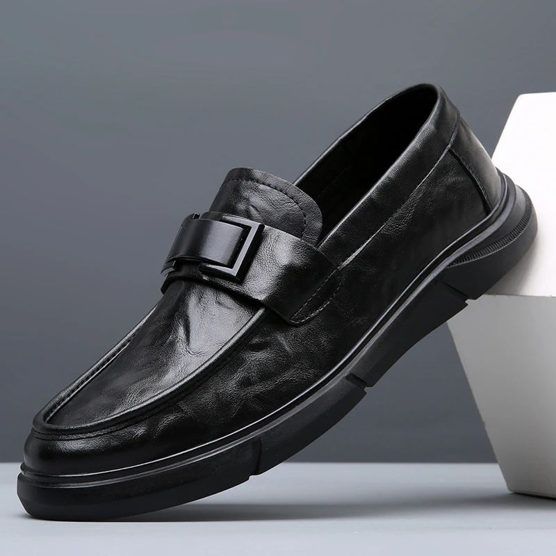 新款黑色英伦风男士休闲皮鞋一脚蹬百搭软底懒人鞋时尚透气乐福鞋