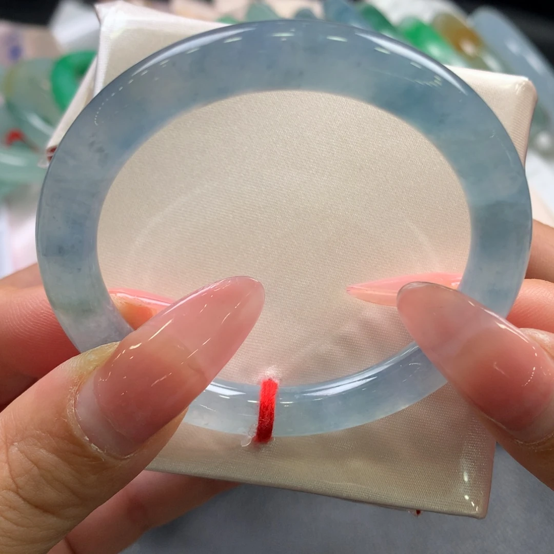 翡翠未镶嵌手镯52.4圆条