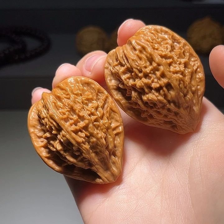 把件文玩核桃鸡心385