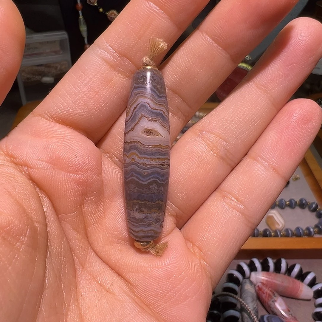 润***东树脂制品缠丝锁骨珠