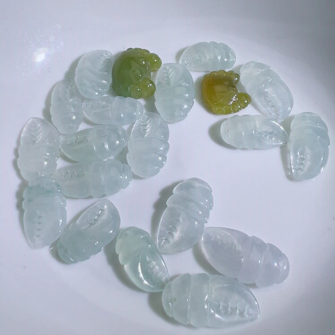 翡翠散珠冰蟹钳一个