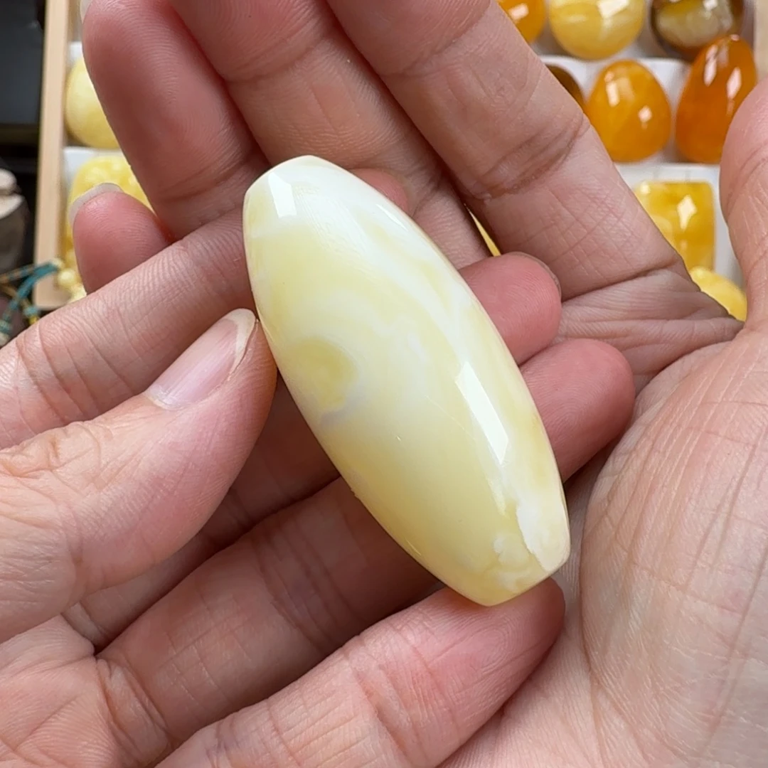 蜜蜡未镶嵌颈饰蜜蜡13.7g