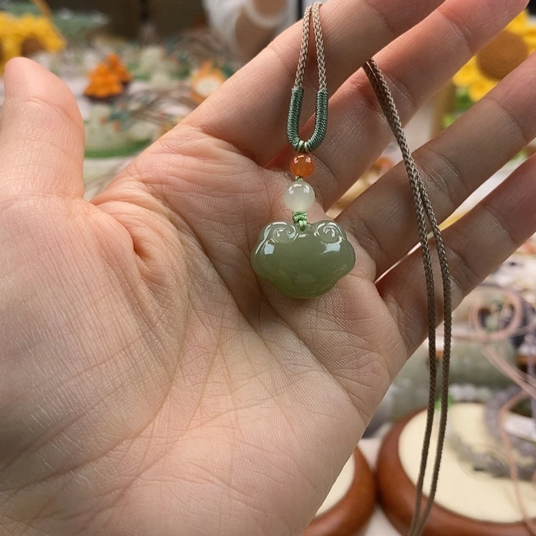 和田玉吊坠(不含链)未镶嵌